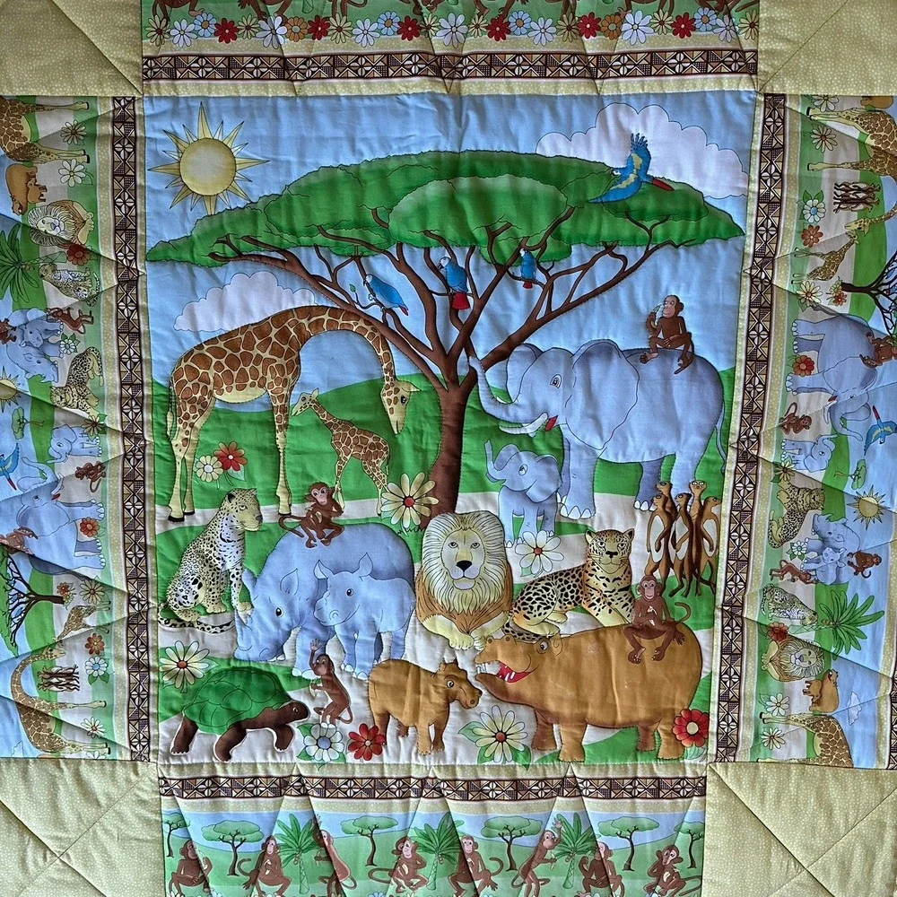 Safari Animals Jungle Baby Quilt or Wall Hanging Multicolor‎ Handmade 39x42 EUC